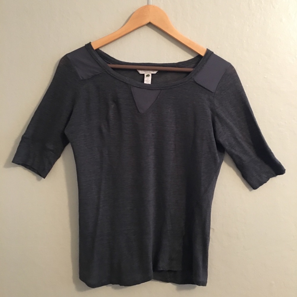 Banana republic heritage grey top